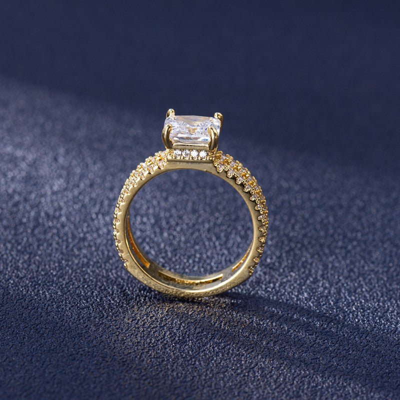 Anillos de cobre con tachuelas de diamantes chapados en oro al por mayor